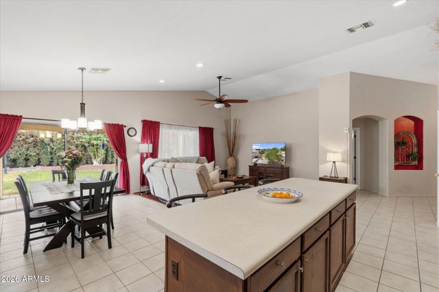 8830 W SALTER Drive, Peoria, AZ 85382