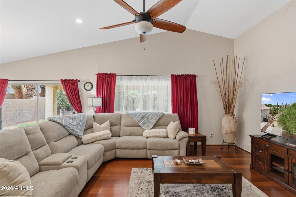 8830 W SALTER Drive, Peoria, AZ 85382 — photo 4
