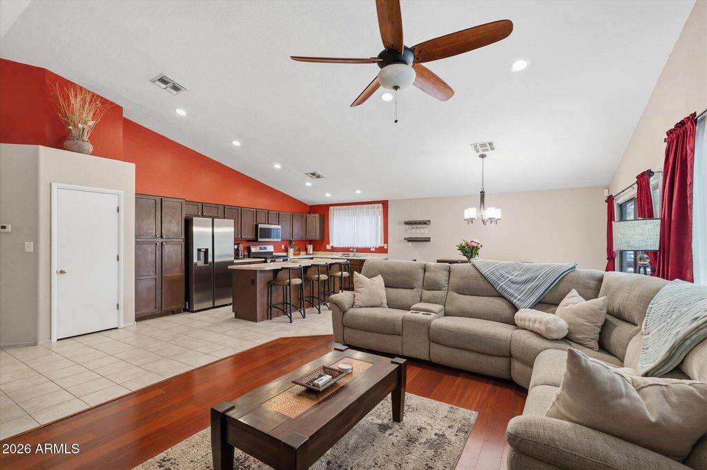 8830 W SALTER Drive, Peoria, AZ 85382 — photo 5