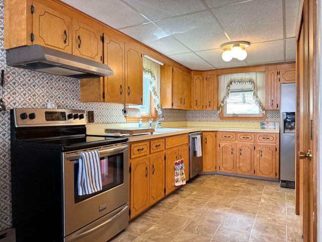 67 Rocky Drive, Derby, VT 05829