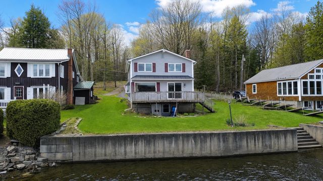 67 Rocky Drive, Derby, VT 05829