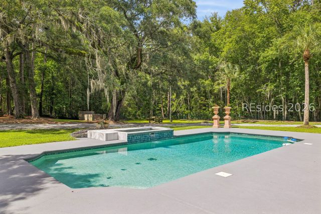 150 Palmetto Bluff Rd, Bluffton, SC 29910