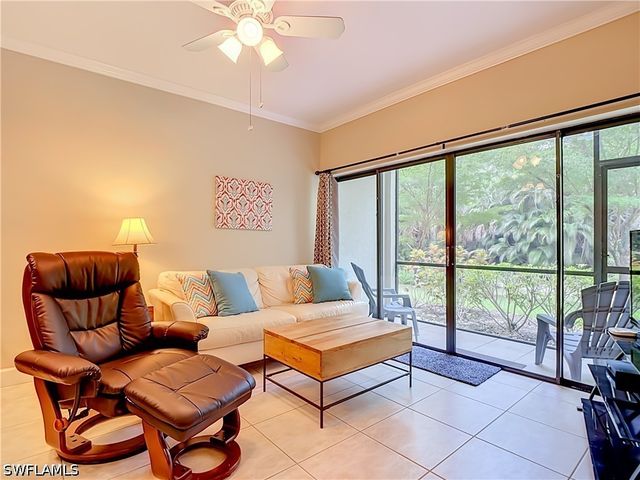 3323 Olympic DR 716, Naples, FL 34105