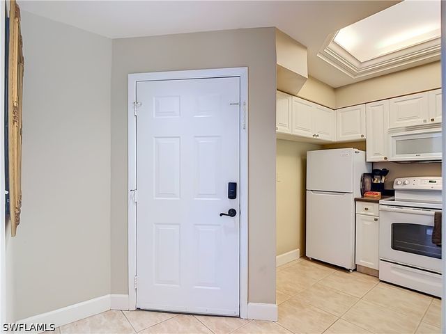3323 Olympic DR 716, Naples, FL 34105