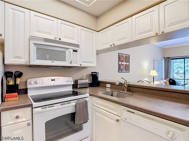 3323 Olympic DR 716, Naples, FL 34105