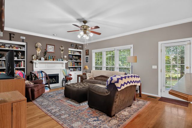 108 Fairways Blvd, N, Tullahoma, TN 37388