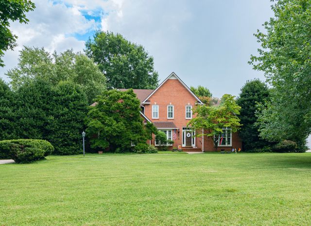 108 Fairways Blvd, N, Tullahoma, TN 37388