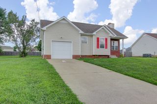 1317 Venessa Dr, Clarksville, TN 37042