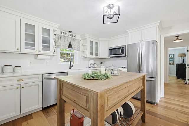 135 Locust St, Holliston, MA 01746