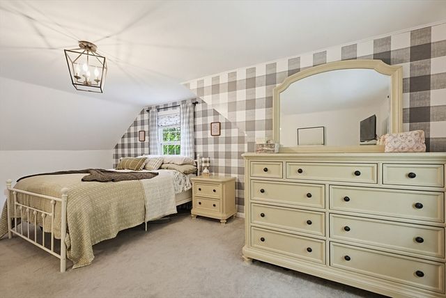 135 Locust St, Holliston, MA 01746