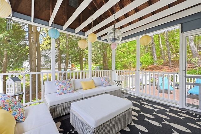 135 Locust St, Holliston, MA 01746