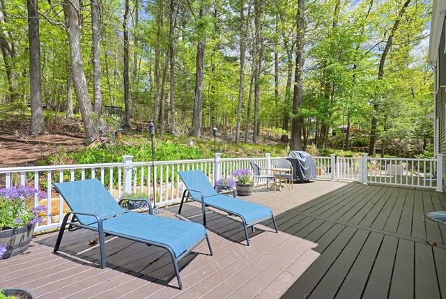 135 Locust St, Holliston, MA 01746