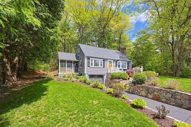 135 Locust St, Holliston, MA 01746