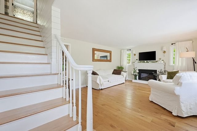 135 Locust St, Holliston, MA 01746