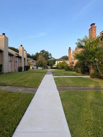 3010 Bee Cave Drive, Missouri City, TX 77459