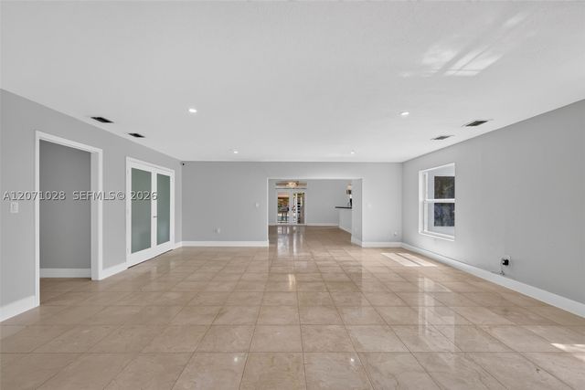 10890 SW 95th St, Miami, FL 33176