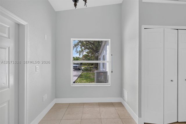 10890 SW 95th St, Miami, FL 33176