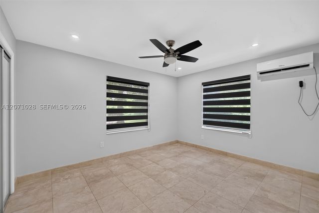 10890 SW 95th St, Miami, FL 33176