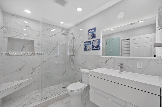 10890 SW 95th St, Miami, FL 33176