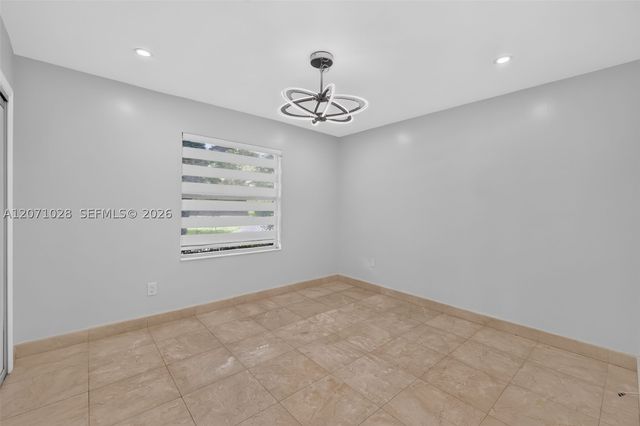 10890 SW 95th St, Miami, FL 33176