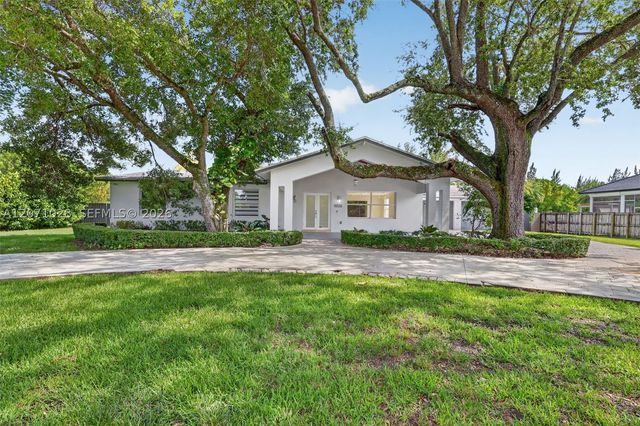 10890 SW 95th St, Miami, FL 33176