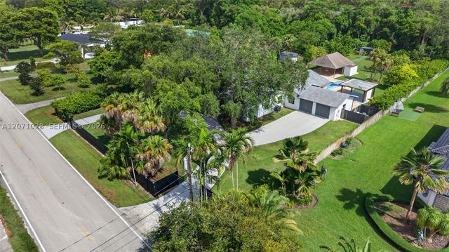 10890 SW 95th St, Miami, FL 33176