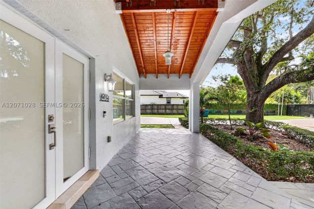 10890 SW 95th St, Miami, FL 33176
