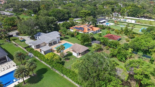 10890 SW 95th St, Miami, FL 33176