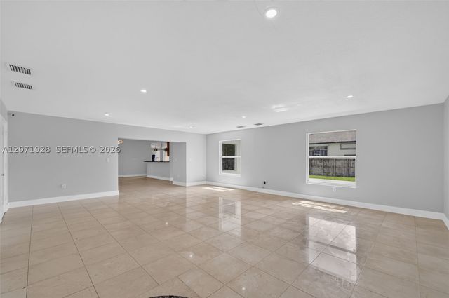 10890 SW 95th St, Miami, FL 33176
