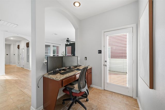 1305 Live Oak Lane, Savannah, TX 76227