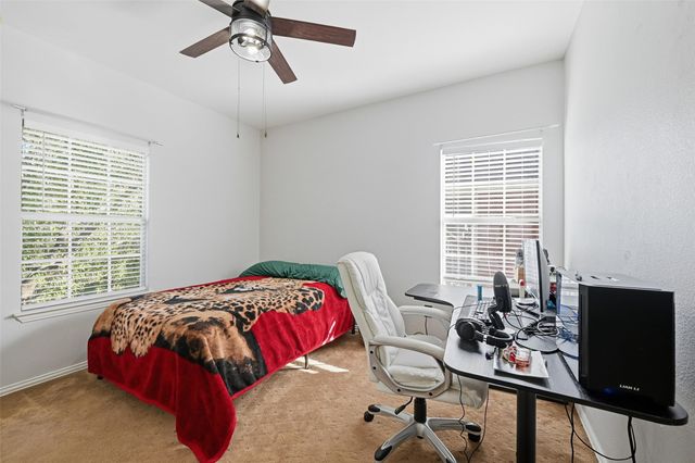 1305 Live Oak Lane, Savannah, TX 76227