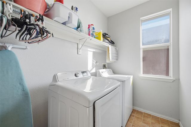 1305 Live Oak Lane, Savannah, TX 76227