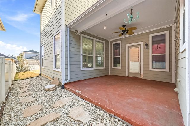 1305 Live Oak Lane, Savannah, TX 76227