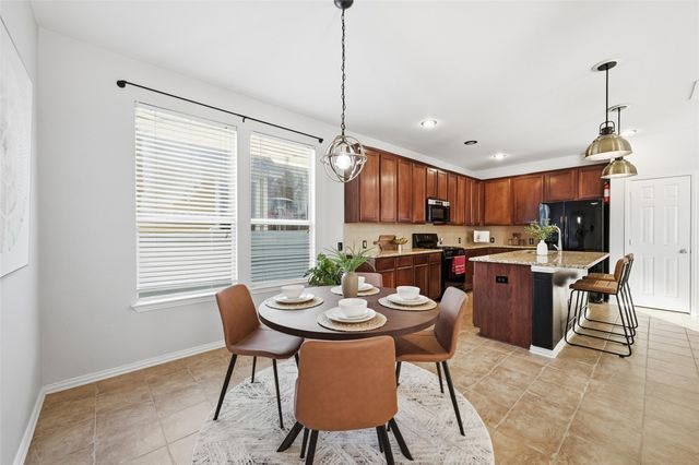 1305 Live Oak Lane, Savannah, TX 76227