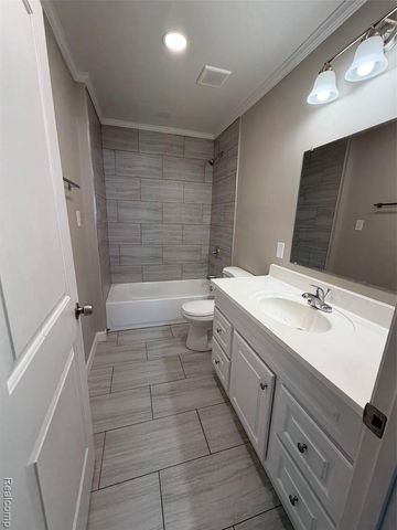 26614 Alger Boulevard, Madison Heights, MI 48071