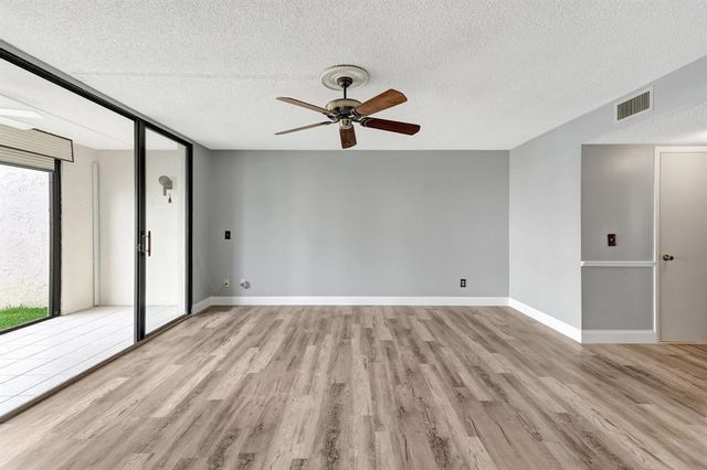 1950 SW Palm City Road 5-104, Stuart, FL 34994