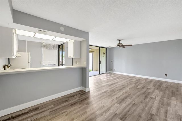 1950 SW Palm City Road 5-104, Stuart, FL 34994