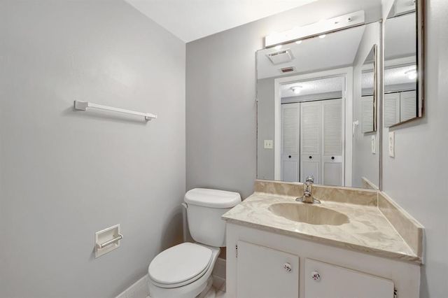 1950 SW Palm City Road 5-104, Stuart, FL 34994
