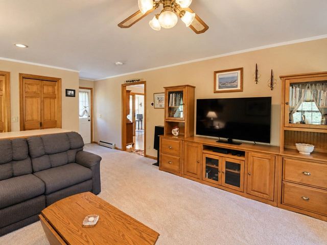10 Mason Drive, Essex Junction, VT 05452