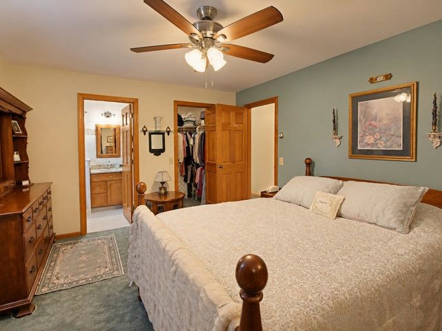 10 Mason Drive, Essex Junction, VT 05452