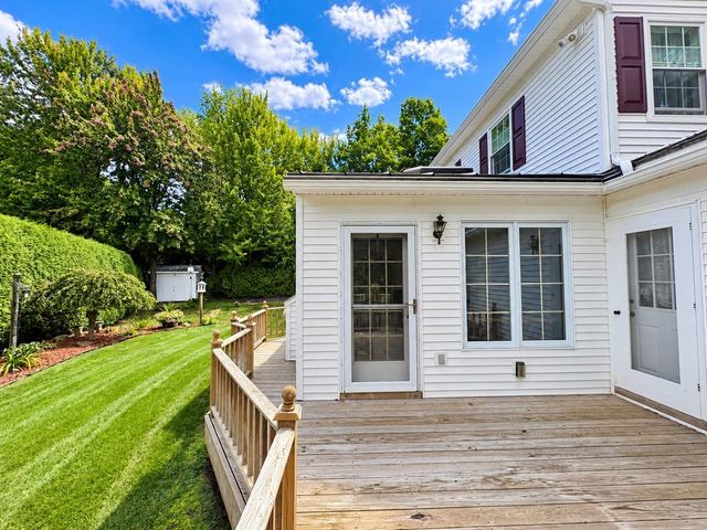 10 Mason Drive, Essex Junction, VT 05452