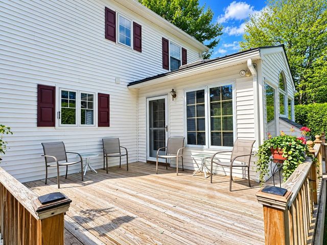 10 Mason Drive, Essex Junction, VT 05452