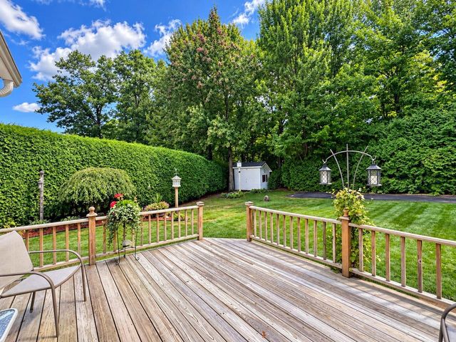 10 Mason Drive, Essex Junction, VT 05452