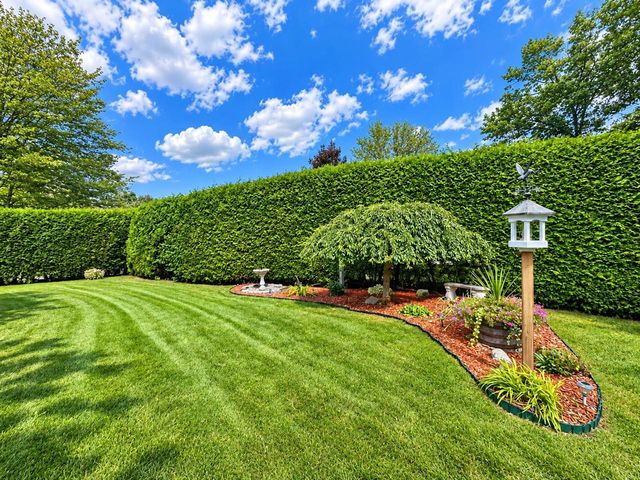 10 Mason Drive, Essex Junction, VT 05452