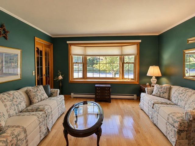 10 Mason Drive, Essex Junction, VT 05452