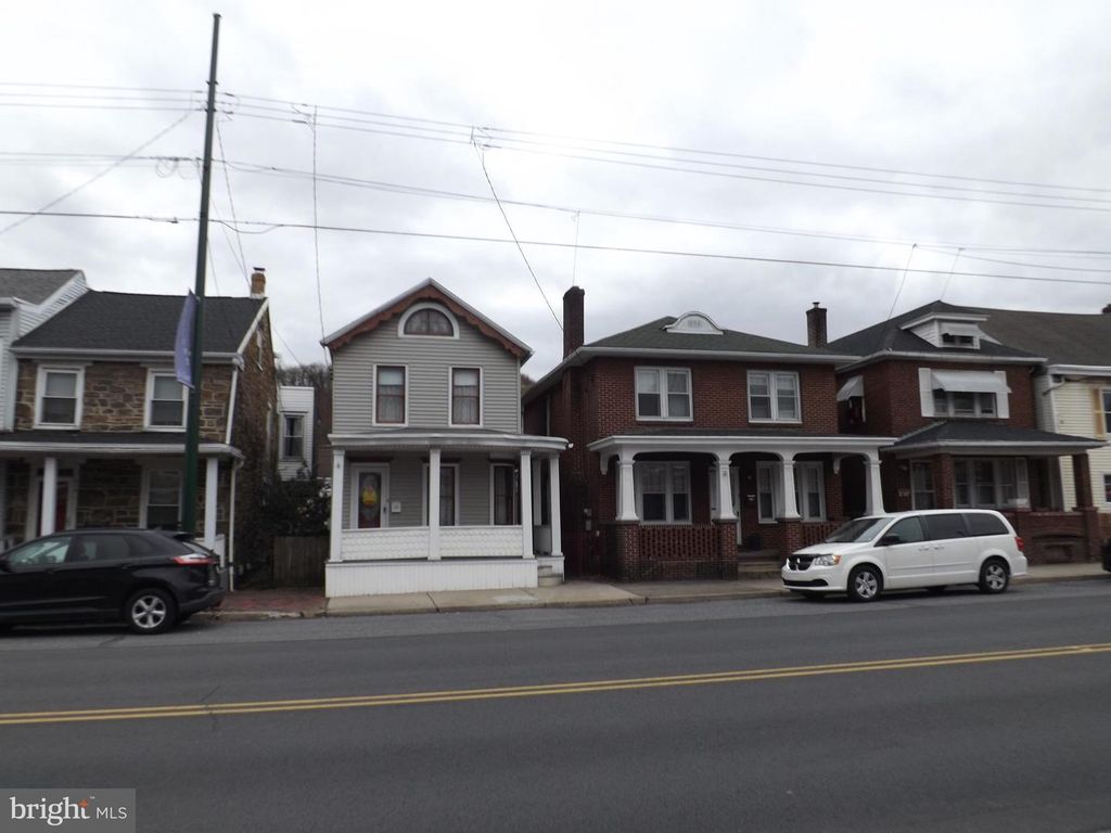 210-212 S 2ND ST, Saint Clair, PA 17970