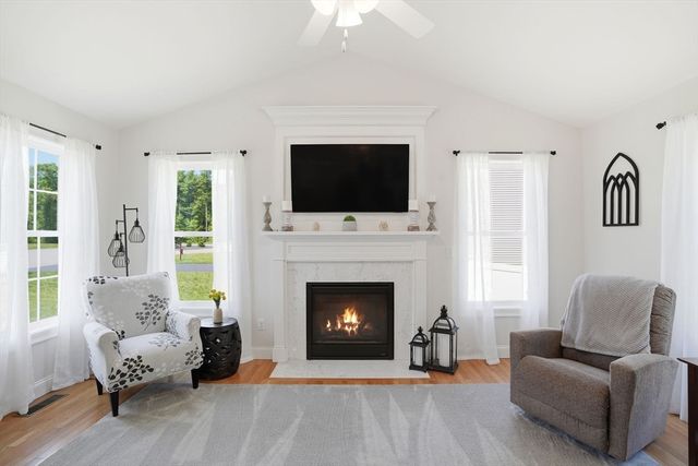 59 Oldfield Rd., Bridgewater, MA 02324