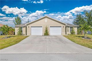 611/613 SE 14th ST, Cape Coral, FL 33990