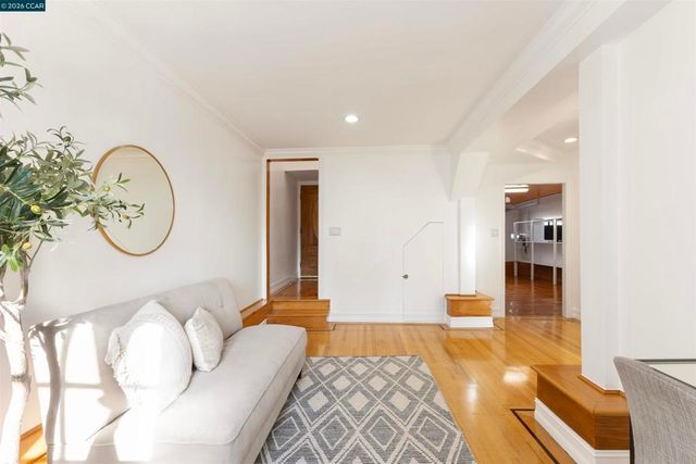 719 Lakeview Ave, San Francisco, CA 94112