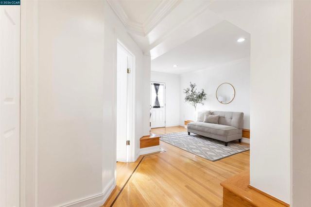 719 Lakeview Ave, San Francisco, CA 94112